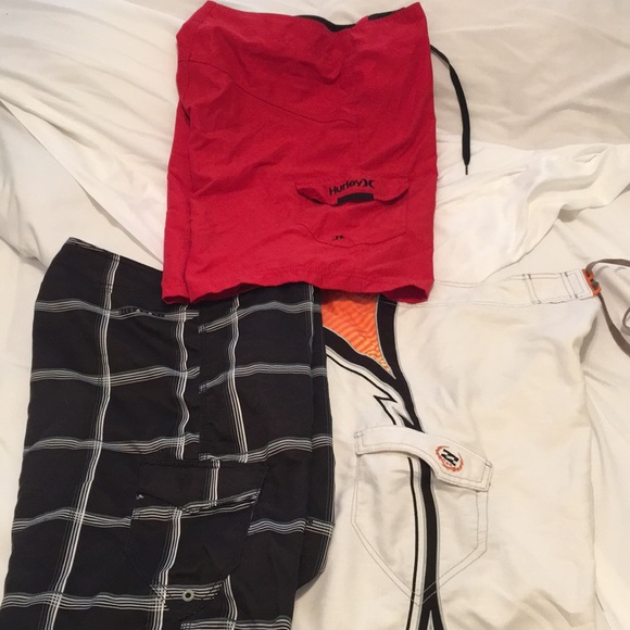 1 Hurley and 2 Billabong Swimsuits - Picture 1 of 5